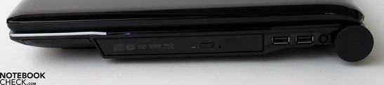 Rechterkant: express card slot, BluRay drive, 2xUSB, Kensington slot