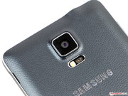 De primaire camera lijkt dezelfde als in de Galaxy S5.