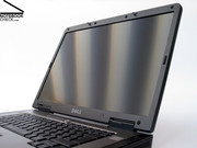 Dell biedt ook een WUXGA beeldscherm(1920x1200 Pixel) voor een groter bureaublad aan als alternatief.