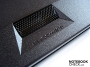 Het geluid dat door de ingebouwde speakers geproduceerd wordt is verrassend goed voor een notebook.