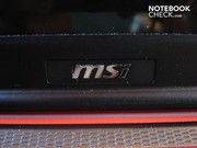 MSI logo op het (matt) schermkader