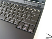 ..is het toetsenbord niet alleen volledig, maar ook prettig om te gebruiken en geschikt voor intensief typwerk.