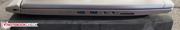 Linkerkant: Kensington lock, 2x USB 3.0, microfoon, koptelefoon, kaartlezer