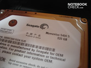 De Seagate harde schijf heeft een capaciteit van 420GB en draait op 5400 toeren.