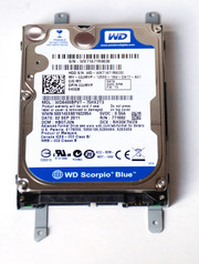 Het huidige model is gemaakt door Western Digital en heeft een opslagcapaciteit van 640 GB.