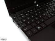 Een single-key layout met een subjectief goed typgevoel is voorzien.