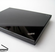De Thinkpad SL400 lijkt op het eerste gezicht een erg ongebruikelijk voor de anders conservatieve Lenovo Thinkpads