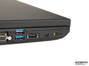… een USB 3.0 met een slaap en oplaad functie (boven), een SATA/USB combinatie en Firewire.