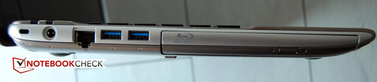Linkerzijde: Kensington Lock, stroomaansluiting, LAN, 2x USB 3.0, Blu-ray drive