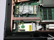 ..of de PCI-kaart sloten die in ons testexemplaar een DVB-T Tuner en een 4965AGN WLAN module van Intel bevatte.