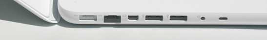 MagSafe voedingaansluiting, Gigabit LAN, mini DisplayPort, 2x USB 2.0, analoge/optische audio uitgang of iPhone headset aansluiting, Kensging Lock aansluiting.