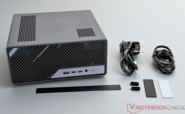 De leveringsomvang van de Minisforum MS-02 Ultra