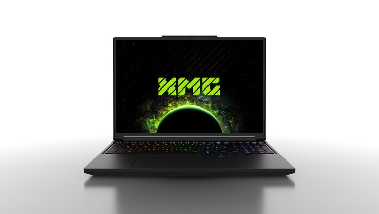 Minimalistische designtaal en een bobbel op het deksel voor gemakkelijk openen met één hand. (Afbeeldingsbron: XMG)