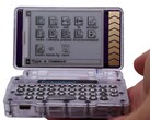 "De PocketMage-handheld beschikt over ingebouwde Wi-Fi-ondersteuning