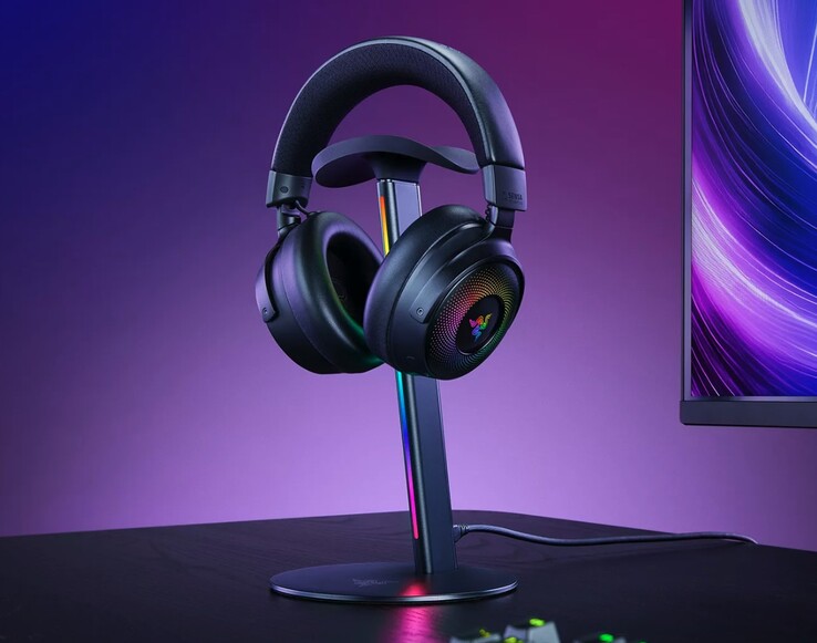 Het Razer Base Station V3 Chroma is voorzien van een gebogen, antisliprand om compatibele hoofdtelefoons veilig op hun plaats te houden.