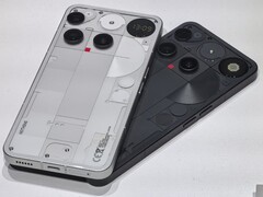 De Nothing Phone (3) is eindelijk gearriveerd (bron: Notebookcheck)