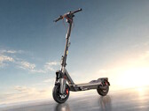 De Segway Max G3 Plus elektrische step is uitgerust met een boostmodus van 2.200 W, waarmee hij in 2,4 seconden van 0 naar 15 mph accelereert.