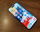 De iPhone 15 Pro heeft hetzelfde algemene ontwerp als de iPhone 14 Pro.