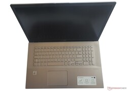 Asus VivoBook 17 F712JA. Test apparaat geleverd door NBB.com (notebooksbilliger.de).
