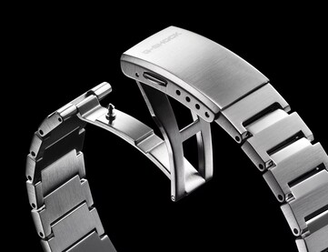 De roestvrijstalen armband van de GST-B1000BD heeft een drukknopsluiting