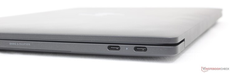 Rechts: 2x USB-A 4.0 w/ Thunderbolt 4 + DisplayPort + Power Delivery