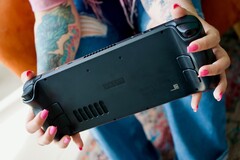 Het gerucht gaat dat Valve werkt aan een nieuwe controller met ontwerpkenmerken van het Steam Deck (Afbeeldingsbron: Georgiy Lyamin)