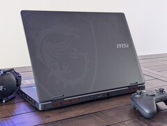 Het gamingpotentieel van de Crosshair 18 HX had aanzienlijk verbeterd kunnen worden als MSI RTX 5070 Ti opties had toegestaan (Afbeelding bron: Notebookcheck)