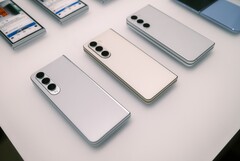 Een van de alternatieve Galaxy Z Fold5-ontwerpen van Samsung. (Afbeeldingsbron: Inverse)
