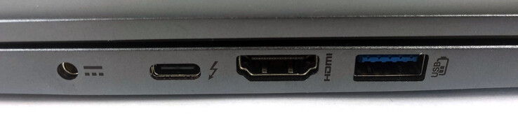 Links: 1x voeding, 1x USB 3.2 Type-C Gen 2 (met Thunderbolt 4), 1x HDMI, 1x USB 3.2 Type-A