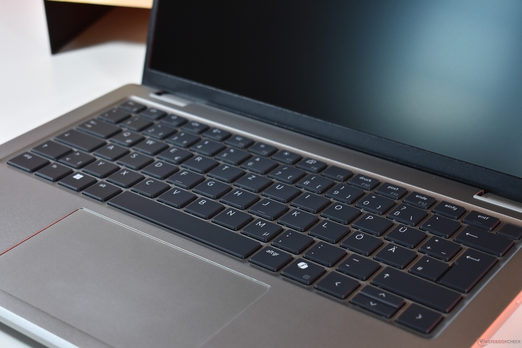 Dell Pro 14 Plus AMD: Toetsenbord