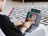 De Lenovo Magic Bay maakt het onder andere mogelijk om laptops uit te breiden met een tweede beeldscherm. (Afbeeldingsbron: Lenovo)