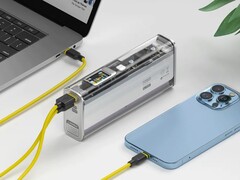 De SHARGEEK STORM2 Slim draagbare powerbank kan een iPhone zeven keer opladen. (Afbeelding bron: SHARGEEK)