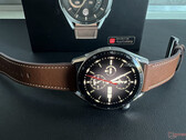 De Watch GT 4 staat naar verluidt op het punt te worden uitgebracht, Watch GT 3 afgebeeld. (Afbeelding bron: NotebookCheck)