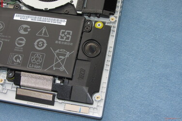 Naar onder gerichte stereoluidsprekers Naar onder gerichte stereoluidsprekers