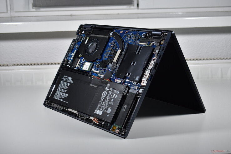 Acer TravelMate P4: intern