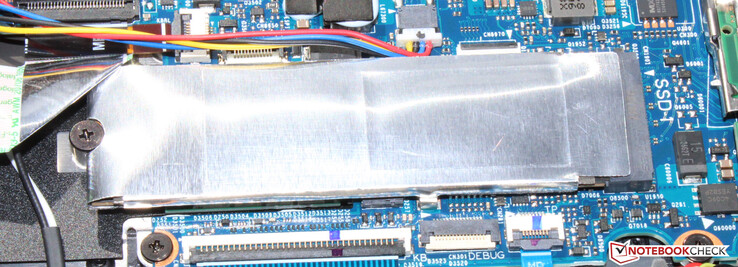 Een PCIe-4 SSD dient als de systeemschijf.