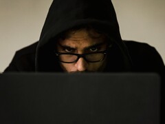 AI-gestuurde onkostenfraude neemt snel toe. (Afbeeldingsbron: Sora Shimazaki/Pexels)