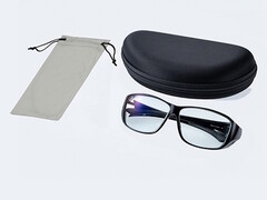 De Kenko Tokina Asterism-bril wordt geleverd met een hard etui en een zacht etui. (Afbeeldingsbron: Kenko Tokina)