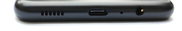 Onderkant: Luidspreker, USB type-C poort, microfoon, 3,5mm audio-aansluiting