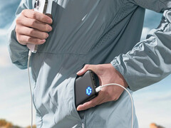 Alleen specifieke zwarte en blauwe kleuren van de powerbank die via Amazon verkocht werden, worden teruggeroepen. Afgebeeld: een promofoto van de draagbare oplader. (Afbeelding bron: Iniu)