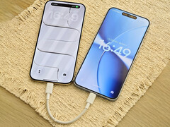 De kabel kost ongeveer $1,44 in China. Afgebeeld: de kabel laadt een iPhone omgekeerd op vanaf een Redmi telefoon.