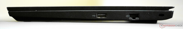 Rechts: USB-A 2.0, Gigabit RJ45, Kensington-slot