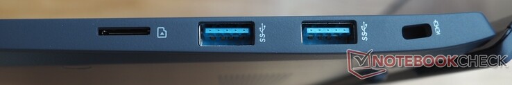 Rechts: micro SD, 2x USB-A 3.2 Gen2, Kensington Lock