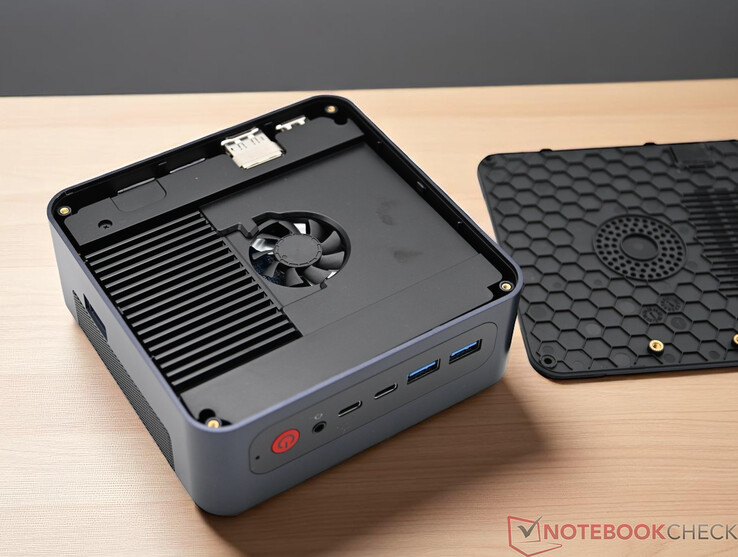 Bosgame M4 Neo zonder basisafdekking