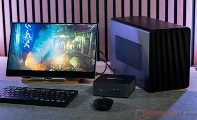 Minisforum Venus Series UM790 Pro met een Razer Core X en een Nvidia GeForce RTX 3060 Ti