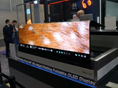 65-inch inkjet geprint OLED-scherm ontvouwt zich (Beeldbron: Charbax op YouTube)