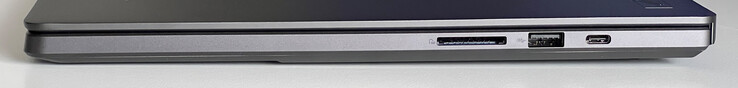 Rechts: SD-kaartlezer (UHS-II), USB-A 3.2 Gen 2 (10 GBit/s), USB-C 3.2 Gen 2 (10 GBit/s, DisplayPort 1.4, Power Delivery)