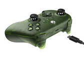 De 8BitDo Ultimate 3-mode controller voor Xbox in Jade maakt verbinding via USB-C, Bluetooth en 2,4GHz draadloos. (Afbeeldingsbron: 8BitDo)