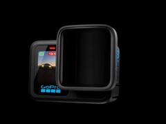 De Anamorphic Lens mod van de GoPro Hero 13 Black is eenvoudig te installeren. (Afbeelding bron: GoPro)