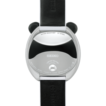 De Seiko power design project panda-chronograaf in het wit